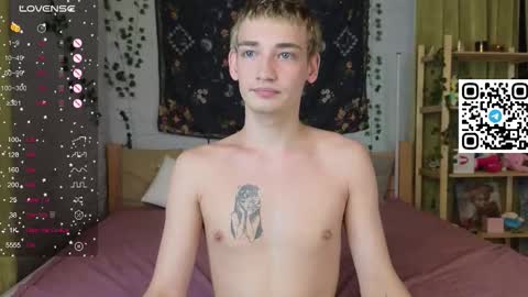 Snapshot of nick_win chatting on November 28, 2025, 8:11 pm Nick online show from November 28, 2025, 8:11 pm