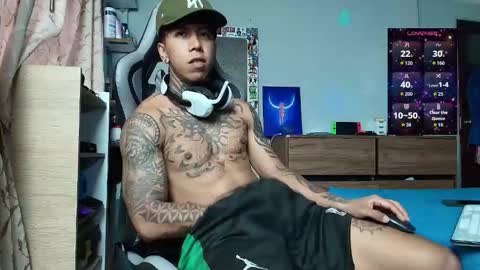 Snapshot of nickhot0609 chatting on December 19, 2025, 9:11 pm Nickhot0609 online show from December 19, 2025, 9:11 pm