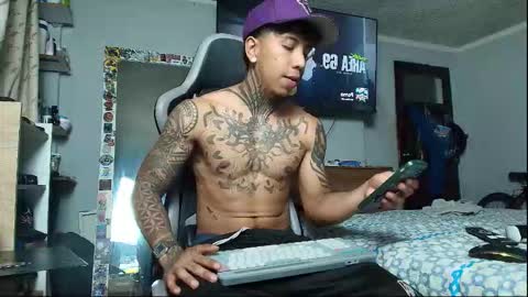 Snapshot of nickhot0609 chatting on January 16, 2026, 2:37 am Nickhot0609 online show from January 16, 2026, 2:37 am