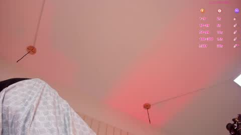 nickiwestt___ online show from June 8, 2026, 7:36 pm
