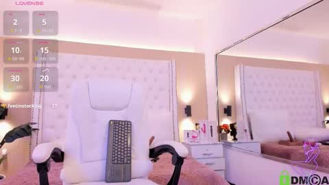 Snapshot of nickky_thompson chatting on November 19, 2025, 1:55 pm nickky online show from November 19, 2025, 1:55 pm