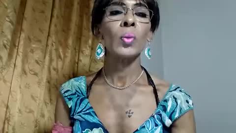 softnickla online show from October 31, 2025, 6:47 am