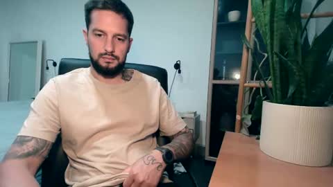 Nick maxx online show from October 23, 2025, 10:47 am