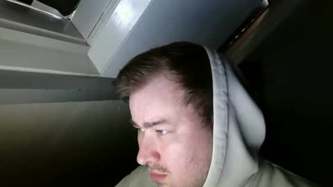 nickoeoeoe online show from April 17, 2026, 12:52 pm