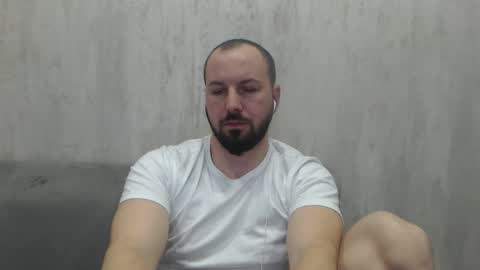 Snapshot of nickolas22 chatting on December 13, 2025, 11:54 pm Julian online show from December 13, 2025, 11:54 pm