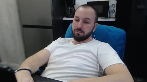 Snapshot of nickolas22 chatting on February 3, 2026, 10:59 pm Julian online show from February 3, 2026, 10:59 pm