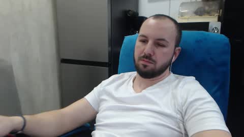 Snapshot of nickolas22 chatting on February 8, 2026, 11:30 pm Julian online show from February 8, 2026, 11:30 pm