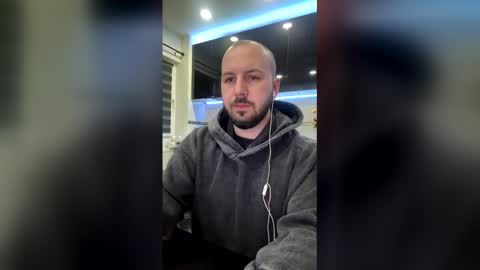 Snapshot of nickolas22 chatting on February 16, 2026, 11:45 pm Julian online show from February 16, 2026, 11:45 pm