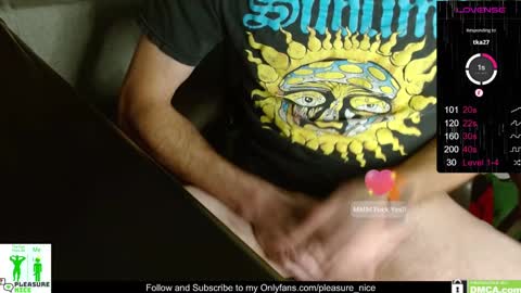 Snapshot of nickpleasurenice chatting on December 17, 2024, 6:09 pm Nick Pleasure Nice online show from December 17, 2024, 6:09 pm