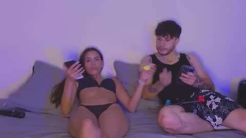 Snapshot of nicky_and_blake chatting on December 4, 2024, 1:36 am nicky and blake online show from December 4, 2024, 1:36 am