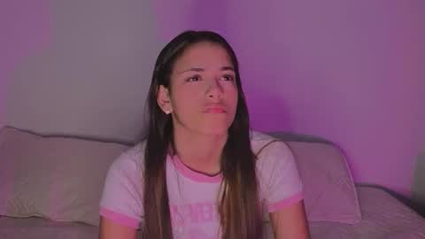 Snapshot of nicky_and_blake chatting on December 7, 2024, 1:03 am nicky and blake online show from December 7, 2024, 1:03 am