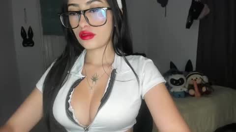 Snapshot of nickyvixenn chatting on January 10, 2025, 3:07 am Nicolle online show from January 10, 2025, 3:07 am