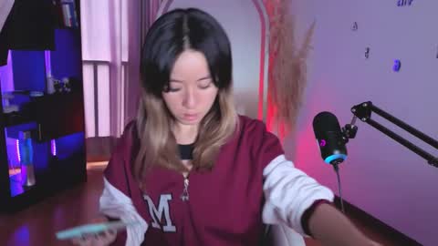 Nicky online show from October 20, 2025, 7:14 pm