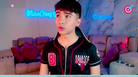 Snapshot of nico_cruz chatting on February 21, 2026, 10:22 pm nico online show from February 21, 2026, 10:22 pm