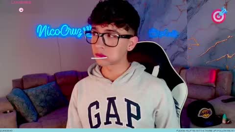 Snapshot of nico_cruz chatting on February 25, 2026, 10:52 pm nico online show from February 25, 2026, 10:52 pm