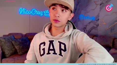 Snapshot of nico_cruz chatting on February 28, 2026, 10:44 pm nico online show from February 28, 2026, 10:44 pm