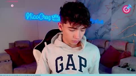 Snapshot of nico_cruz chatting on March 5, 2026, 11:01 pm nico online show from March 5, 2026, 11:01 pm