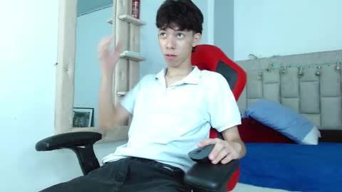 Snapshot of nico_fox723 chatting on December 16, 2025, 6:35 pm nico online show from December 16, 2025, 6:35 pm