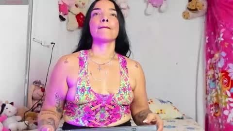 Snapshot of nicol_arrieta chatting on February 4, 2026, 11:20 pm NICOL online show from February 4, 2026, 11:20 pm