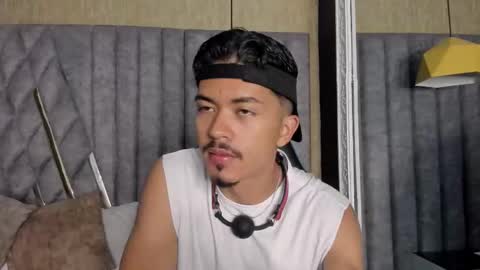 Snapshot of nicolaikarav chatting on December 2, 2025, 11:15 am Nicolai online show from December 2, 2025, 11:15 am