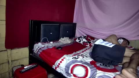 nicolas4410 online show from November 4, 2025, 4:00 am