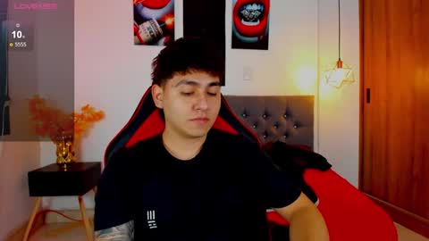 nicolas_james_sc online show from December 16, 2025, 2:22 pm