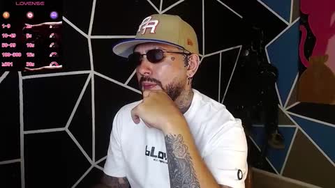 Snapshot of nicolas_torres99 chatting on November 24, 2025, 1:49 am nicolas online show from November 24, 2025, 1:49 am