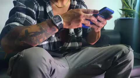 Nicolas online show from November 10, 2025, 3:49 am