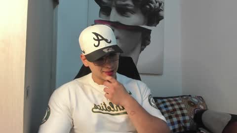 Snapshot of nicolasmuscle chatting on December 6, 2024, 12:34 am Andres online show from December 6, 2024, 12:34 am