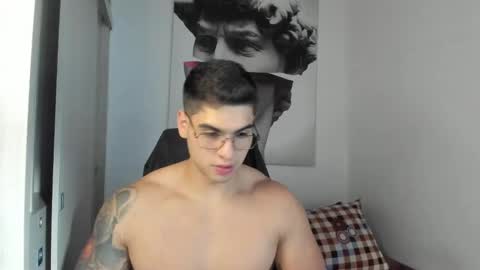 Snapshot of nicolasmuscle chatting on December 12, 2024, 9:48 pm Andres online show from December 12, 2024, 9:48 pm