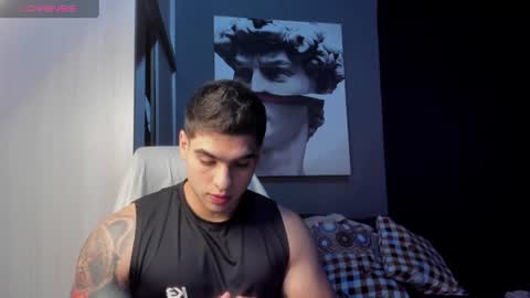 Snapshot of nicolasmuscle chatting on June 17, 2026, 4:19 pm Andres online show from June 17, 2026, 4:19 pm