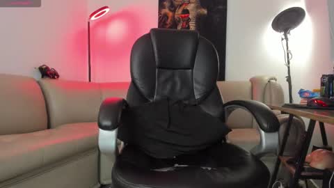 Snapshot of nicolass_fellener chatting on December 21, 2025, 4:19 am Nicolas Fellener online show from December 21, 2025, 4:19 am