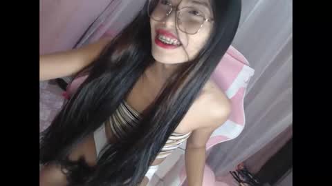 nicole_ashley69 online show from January 6, 2026, 12:42 pm