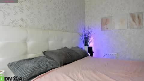 Snapshot of nicole_charm chatting on September 29, 2025, 8:02 pm GMT7TueWedThSu 0300am-0900am. Sa 1000am-0400pm online show from September 29, 2025, 8:02 pm