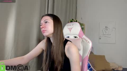 Snapshot of nicole_charm chatting on October 20, 2025, 7:58 pm GMT7TueWedThSu 0300am-0900am. Sa 1000am-0400pm online show from October 20, 2025, 7:58 pm