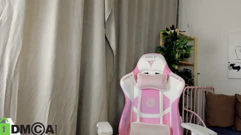 Snapshot of nicole_charm chatting on October 30, 2025, 8:09 pm GMT7TueWedThSu 0300am-0900am. Sa 1000am-0400pm online show from October 30, 2025, 8:09 pm