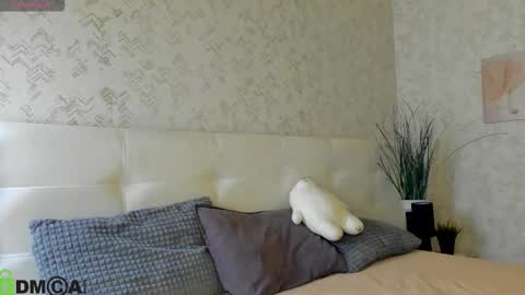 Snapshot of nicole_charm chatting on November 2, 2025, 8:22 pm GMT7TueWedThSu 0300am-0900am. Sa 1000am-0400pm online show from November 2, 2025, 8:22 pm