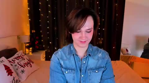 Snapshot of nicole_cidman chatting on December 15, 2024, 7:21 pm Nicole online show from December 15, 2024, 7:21 pm