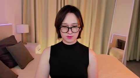 Snapshot of nicole_cidman chatting on February 26, 2025, 10:58 am Nicole online show from February 26, 2025, 10:58 am