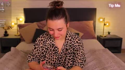 Nicole De Lux online show from March 22, 2026, 7:39 pm