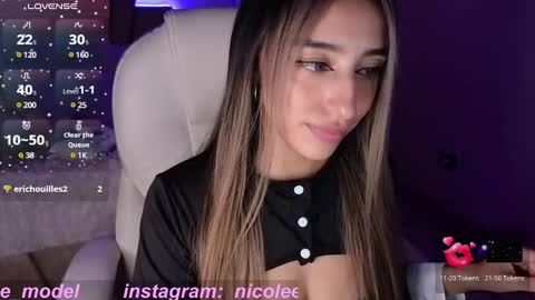 Snapshot of nicole_edwards chatting on February 24, 2025, 2:19 am Nicole online show from February 24, 2025, 2:19 am