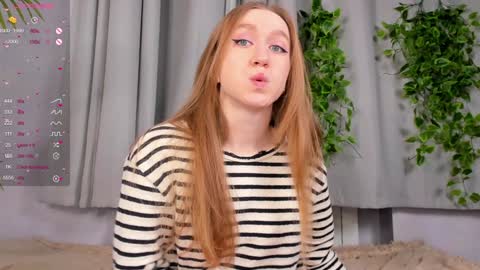 Snapshot of nicole_grifin chatting on December 11, 2024, 1:17 pm Nicole Grifin online show from December 11, 2024, 1:17 pm