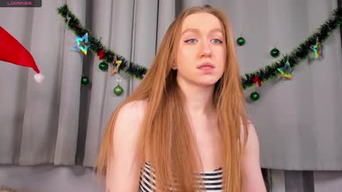 Snapshot of nicole_grifin chatting on January 5, 2025, 12:31 pm Nicole Grifin online show from January 5, 2025, 12:31 pm