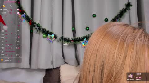 Snapshot of nicole_grifin chatting on January 7, 2025, 9:35 pm Nicole Grifin online show from January 7, 2025, 9:35 pm