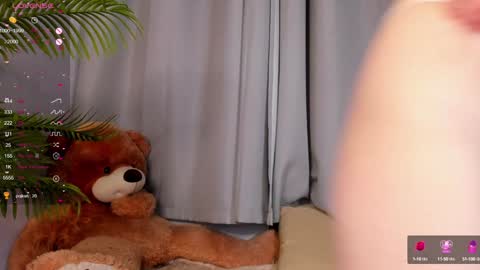 Snapshot of nicole_grifin chatting on January 20, 2025, 1:00 pm Nicole Grifin online show from January 20, 2025, 1:00 pm