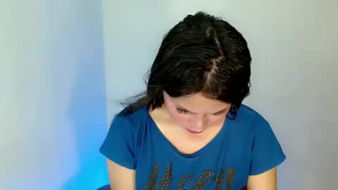 Snapshot of nicole_kiss01 chatting on October 3, 2025, 8:22 am nicole_kiss01 online show from October 3, 2025, 8:22 am