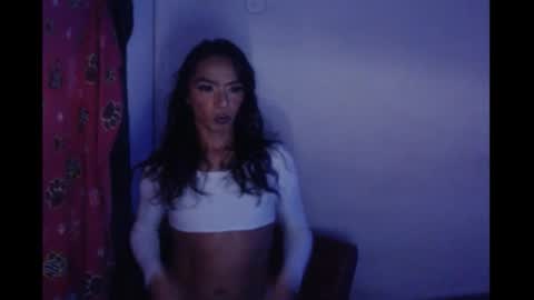 nicole_mejias1001 online show from April 1, 2026, 11:13 pm