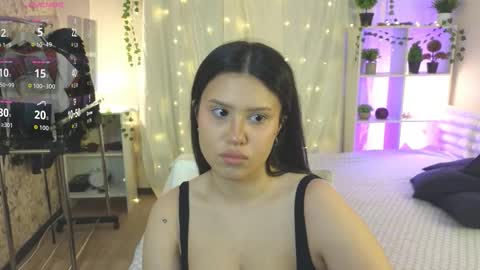 My name is Nicole. I m completely new here online show from December 1, 2025, 11:37 am