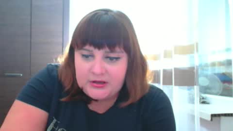 Nicole online show from November 11, 2025, 3:34 pm