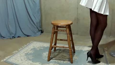 Snapshot of nicole_t chatting on September 24, 2025, 6:00 pm Nicole T online show from September 24, 2025, 6:00 pm